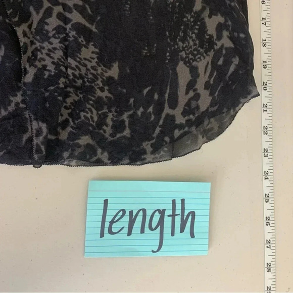 BABATON Aritizia Leopard Animal Print 100% Silk Sleeveless Top Size XS - Picture 6 of 8